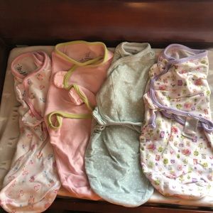 Lot of 4 SwaddleMe Swaddle Me Swaddles Sm/Med
